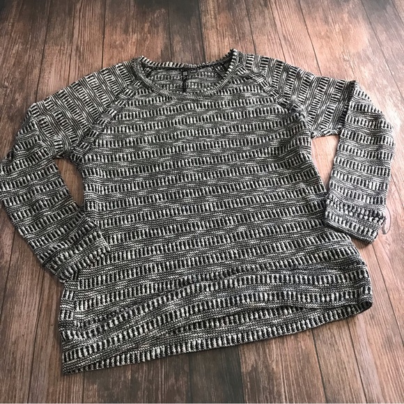 Kut from the Kloth Sweater Size L - Picture 5 of 5